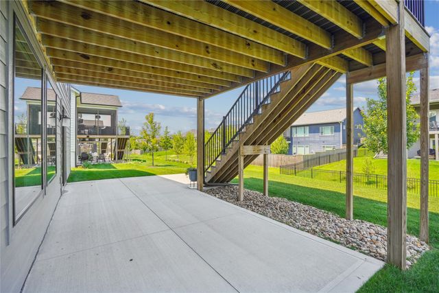 14601 Sutton Drive, Urbandale, IA 50323