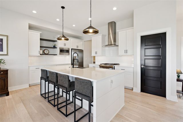 14601 Sutton Drive, Urbandale, IA 50323