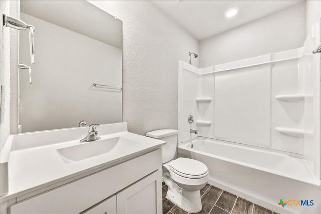2521 Ayers Drive, Seguin, TX 78155