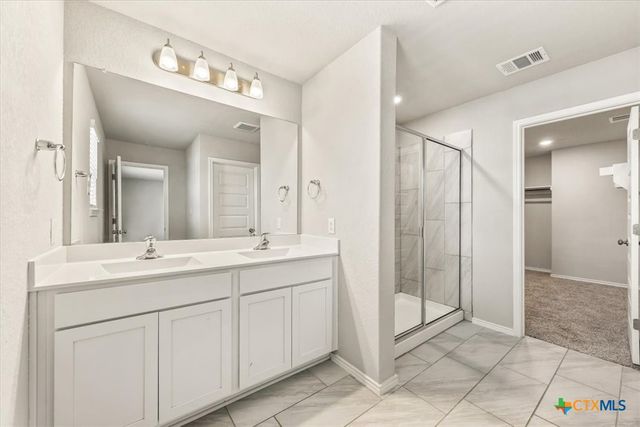 2521 Ayers Drive, Seguin, TX 78155