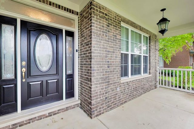 2587 Chestnut Avenue, Glenview, IL 60026
