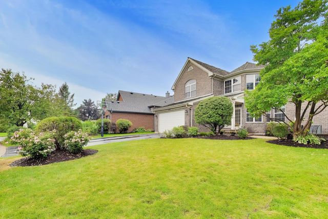 2587 Chestnut Avenue, Glenview, IL 60026