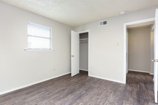 102 E CHERYL DR, San Antonio, TX 78228