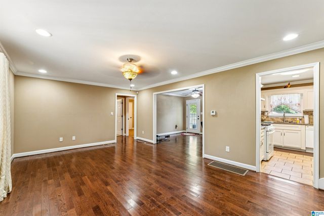 410 WILLOW DRIVE, Hueytown, AL 35023