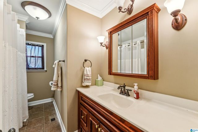 410 WILLOW DRIVE, Hueytown, AL 35023