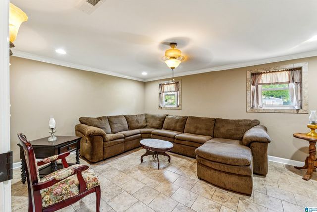 410 WILLOW DRIVE, Hueytown, AL 35023