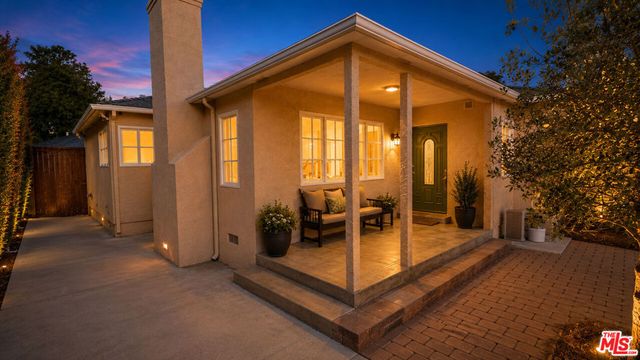 4706 Cartwright Avenue, Toluca Lake, CA 91602