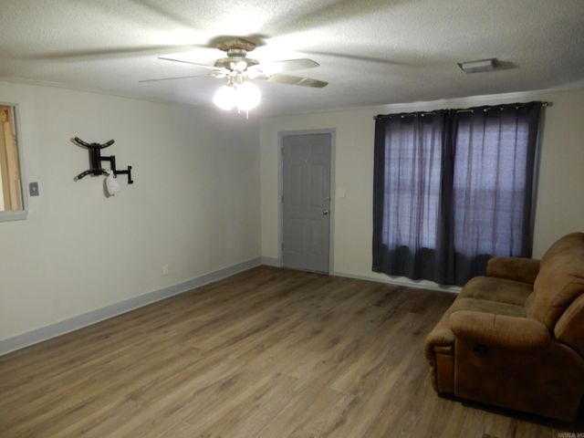 1004 S Elm, Bald Knob, AR 72010