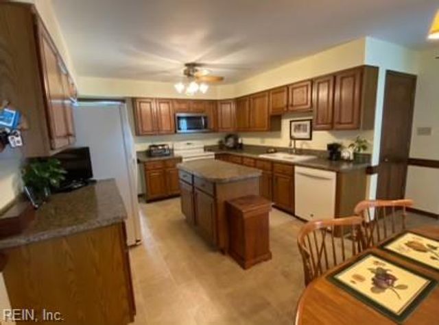 4421 Leatherwood DR, Virginia Beach, VA 23462