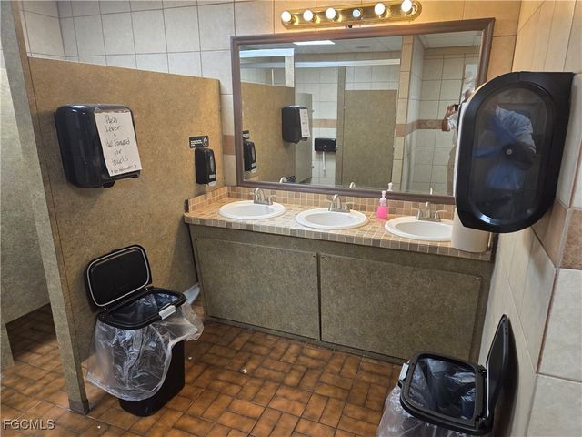 1303 Del Prado BLVD S, Cape Coral, FL 33990