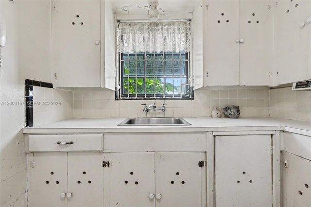 820 NE 82nd Ter, Miami, FL 33138