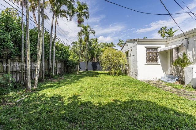 820 NE 82nd Ter, Miami, FL 33138