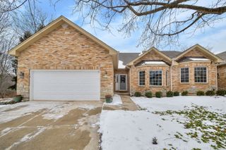 723 Manor Hill Place, Sugar Grove, IL 60554