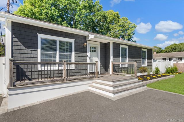 108 Floyd Road, Shirley, NY 11967