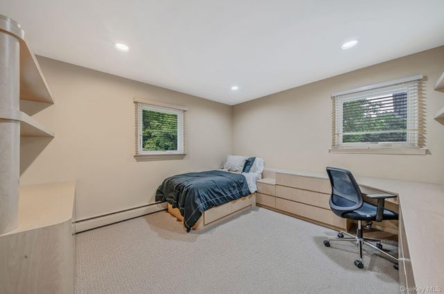 2 Sagamore Way N, Jericho, NY 11753