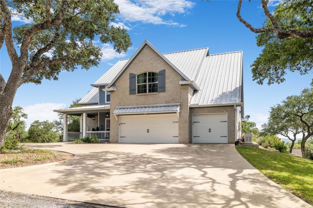111 Kathleen Ave, La Grange, TX 78945