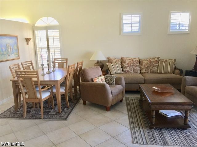 200 Lambiance CIR 201, Naples, FL 34108