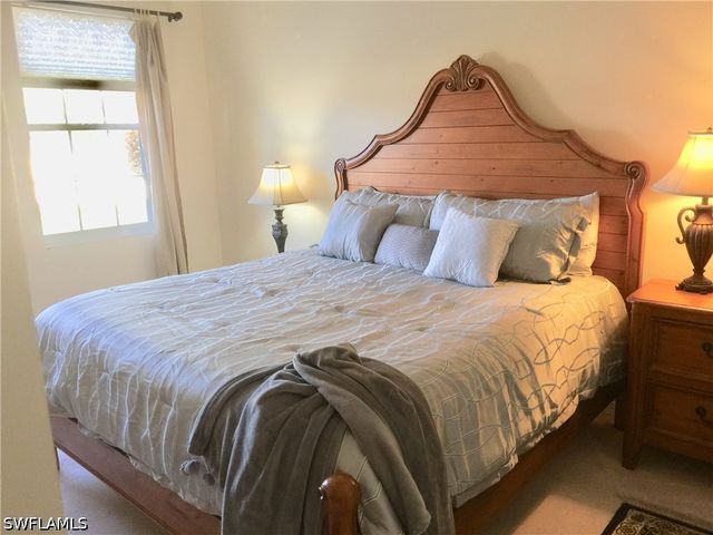 200 Lambiance CIR 201, Naples, FL 34108