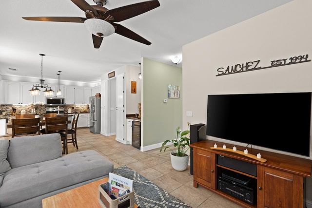 1827 Groveview Way, Tracy, CA 95376