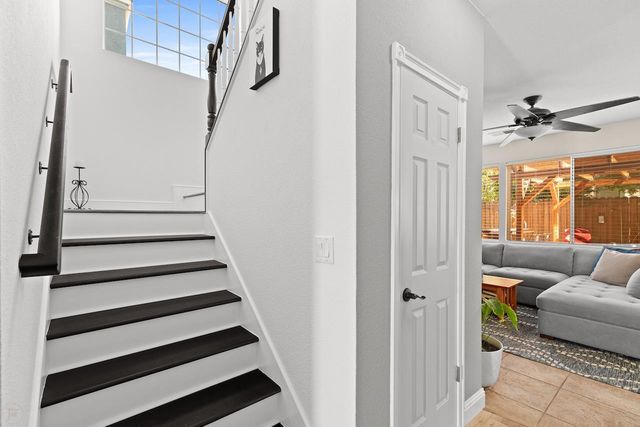 1827 Groveview Way, Tracy, CA 95376