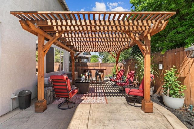 1827 Groveview Way, Tracy, CA 95376