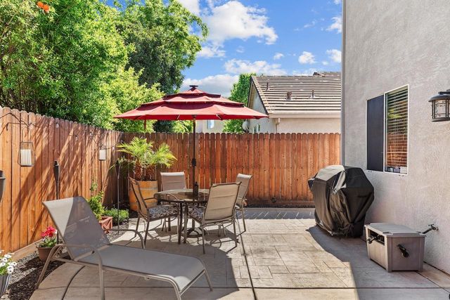 1827 Groveview Way, Tracy, CA 95376