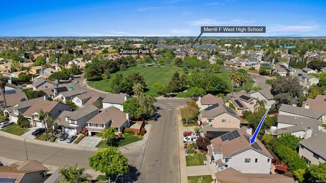 1827 Groveview Way, Tracy, CA 95376
