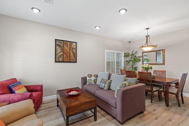 1827 Groveview Way, Tracy, CA 95376