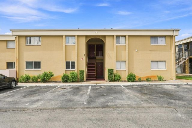 1000 LAKE OF THE WOODS BOULEVARD 105E, Fern Park, FL 32730