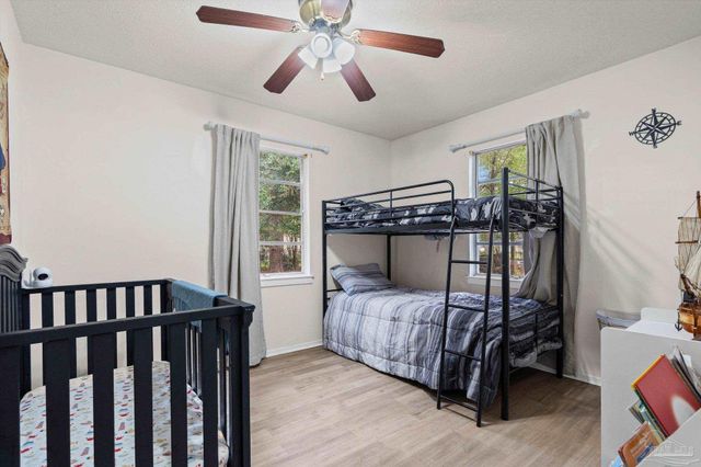 1004 Medford Ave, Pensacola, FL 32505