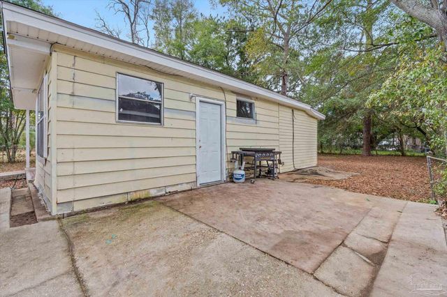 1004 Medford Ave, Pensacola, FL 32505