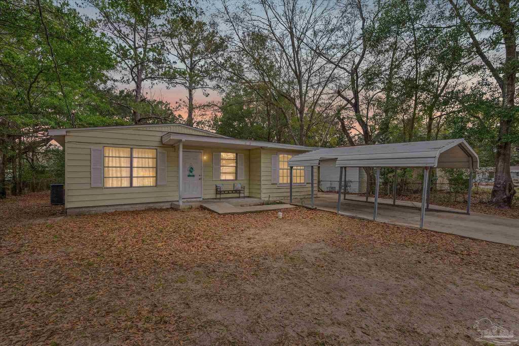 1004 Medford Ave, Pensacola, FL 32505