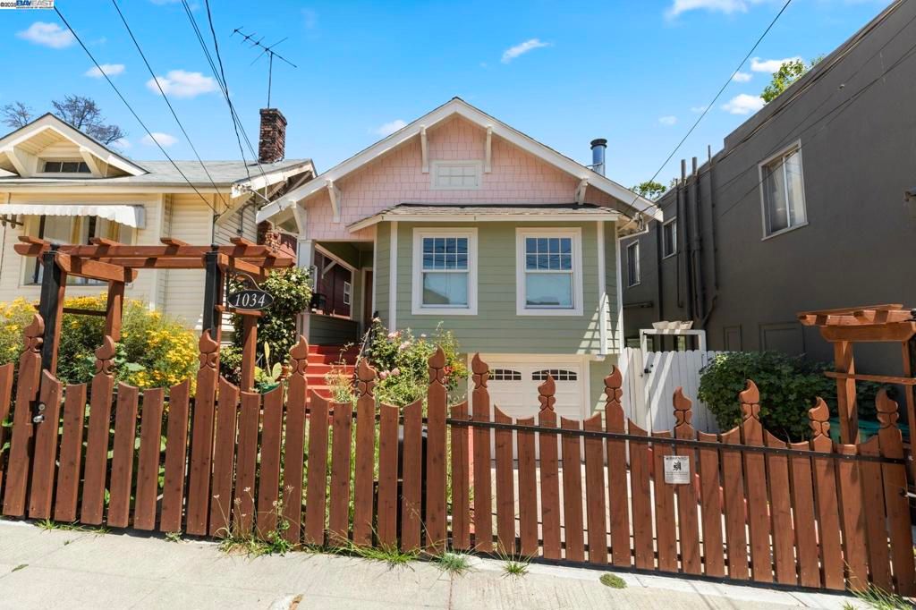 1034 21St St, Oakland, CA 94606