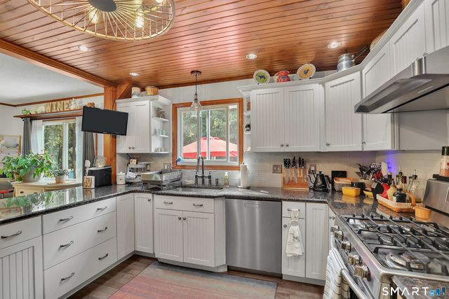 105 Highland Avenue, Wallingford, CT 06492