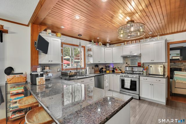 105 Highland Avenue, Wallingford, CT 06492
