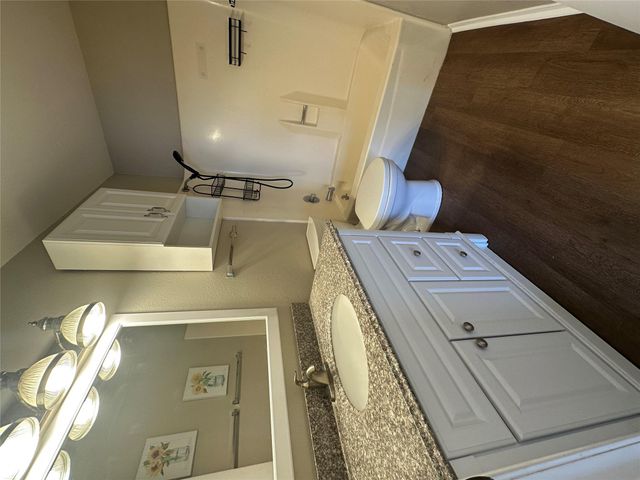 1210 Hi Stirrup 201, Horseshoe Bay, TX 78657