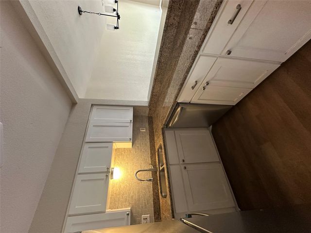 1210 Hi Stirrup 201, Horseshoe Bay, TX 78657
