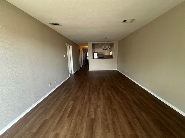 1210 Hi Stirrup 201, Horseshoe Bay, TX 78657
