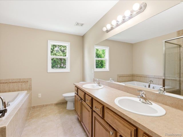 3422 Woodfield Boulevard, China Township, MI 48054