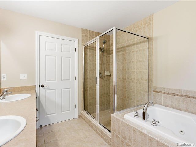3422 Woodfield Boulevard, China Township, MI 48054