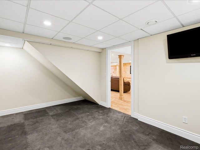 3422 Woodfield Boulevard, China Township, MI 48054