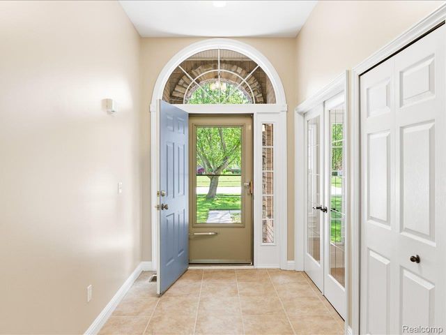 3422 Woodfield Boulevard, China Township, MI 48054