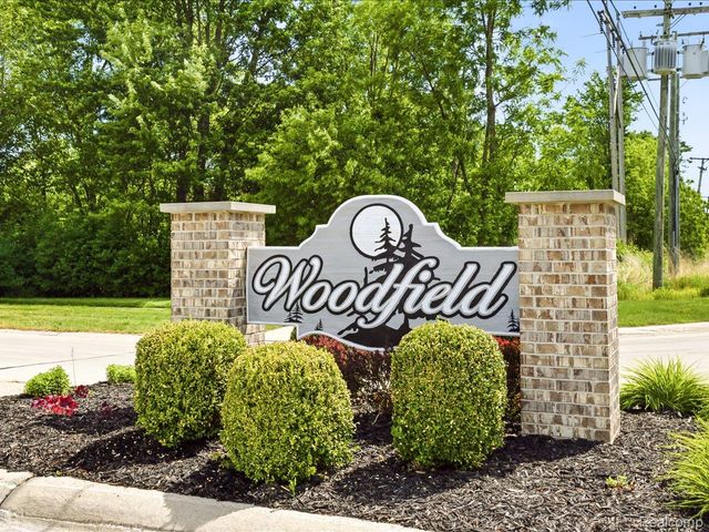 3422 Woodfield Boulevard, China Township, MI 48054
