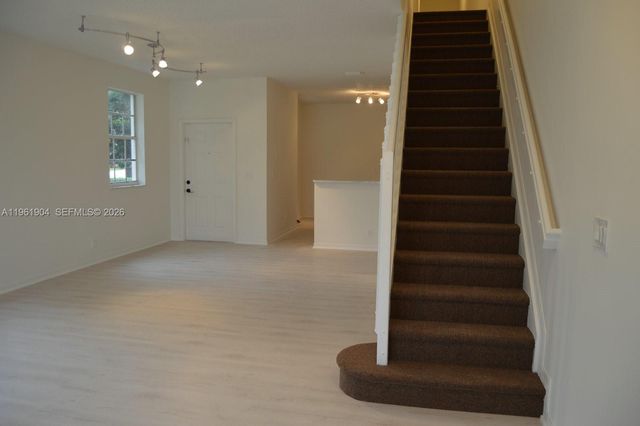 3844 San Simeon Cir, Weston, FL 33331