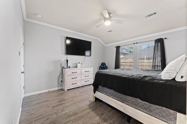 4511 Hunter Green Court, Fresno, TX 77545