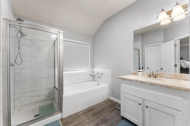 4511 Hunter Green Court, Fresno, TX 77545