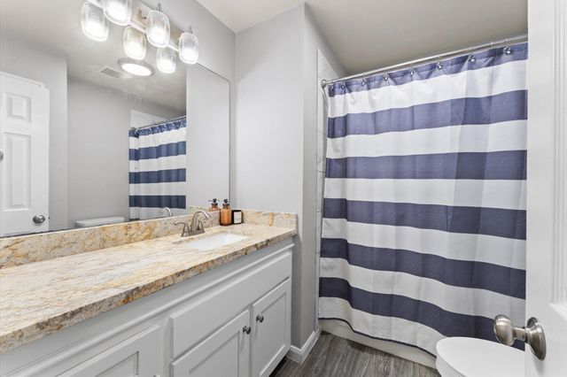 4511 Hunter Green Court, Fresno, TX 77545