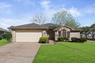 4511 Hunter Green Court, Fresno, TX 77545