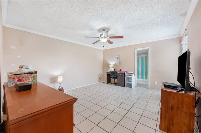 3030 Meadow Creek Court, Grand Prairie, TX 75052