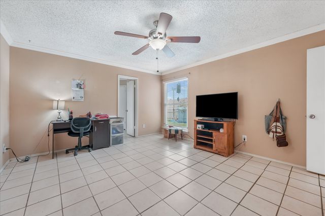 3030 Meadow Creek Court, Grand Prairie, TX 75052